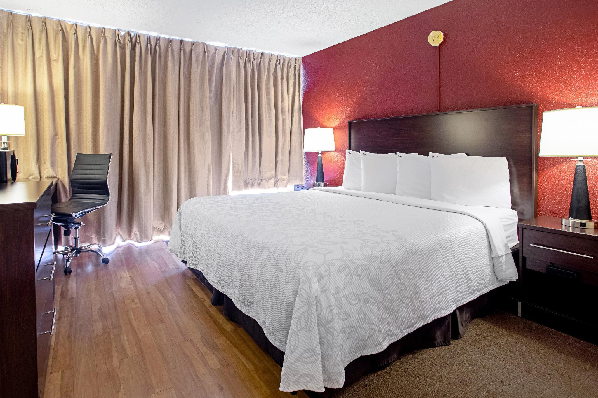 Red Roof Inn Plus+ Wichita East Eksteriør bilde