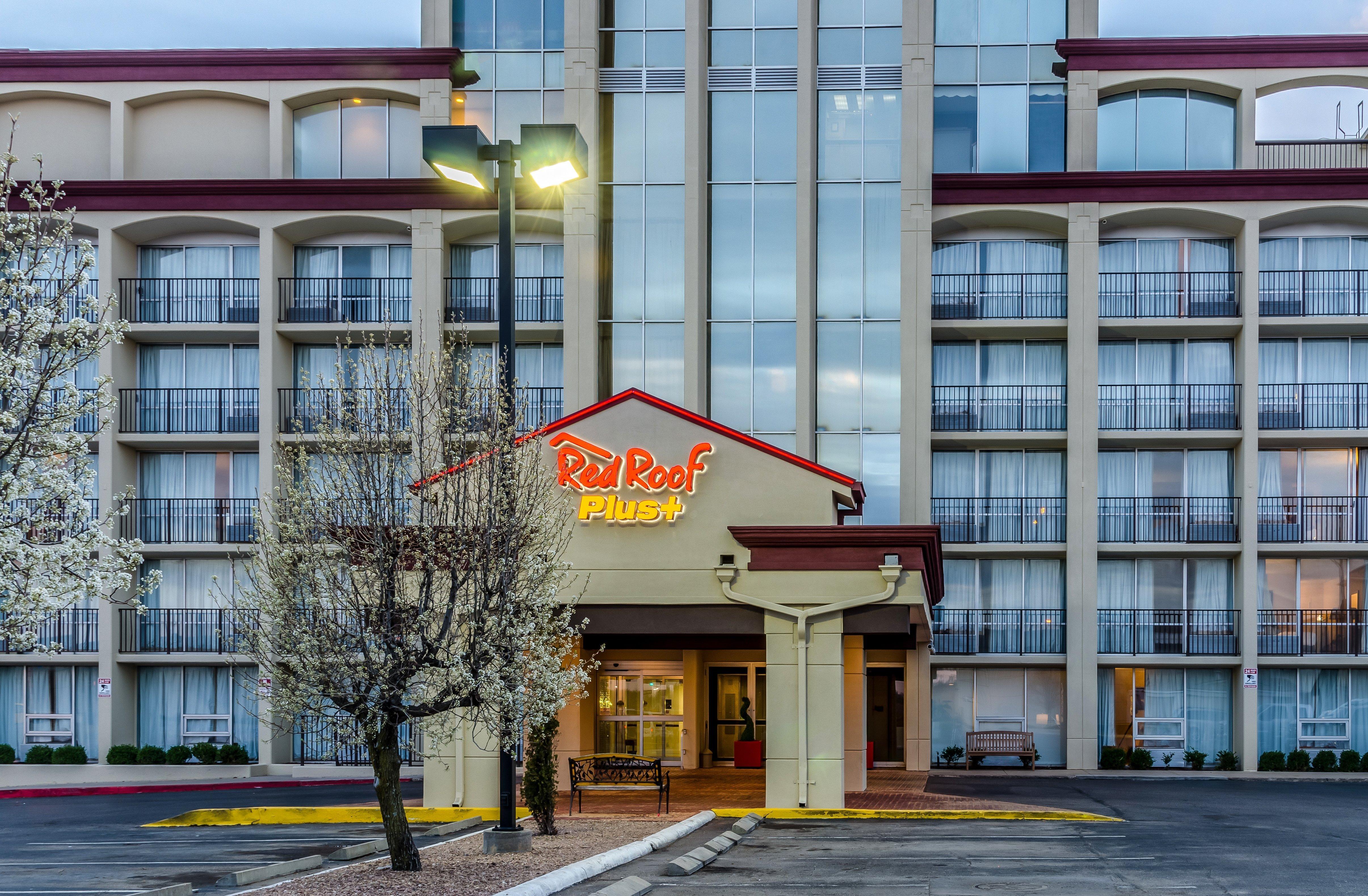 Red Roof Inn Plus+ Wichita East Eksteriør bilde